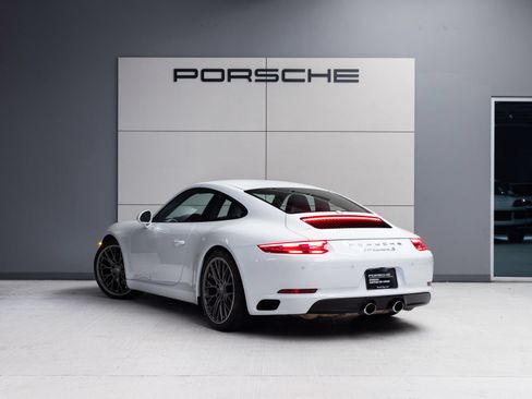 Certified 2018 Porsche 911 Carrera S RWD image 5