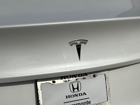 Used 2020 Tesla Model 3 Standard Range image 20