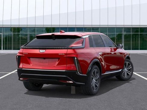 New 2026 Cadillac Lyriq Luxury AWD/4WD image 4