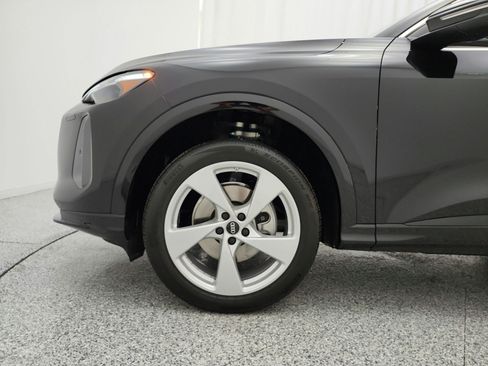 Used 2025 Audi Q5 Premium Plus w/ Premium Plus AWD/4WD image 18