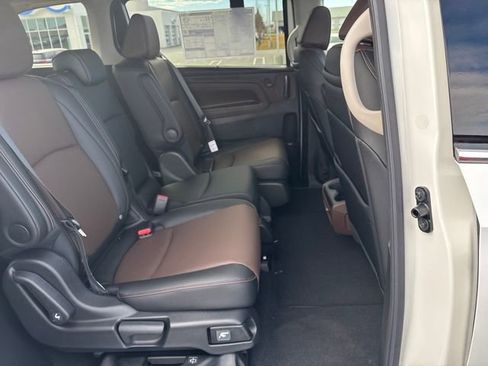 New 2026 Honda Odyssey Elite image 24