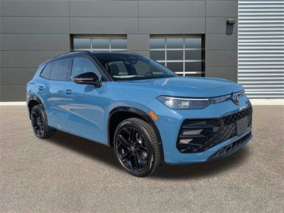 New 2025 Volkswagen Tiguan SE R-Line