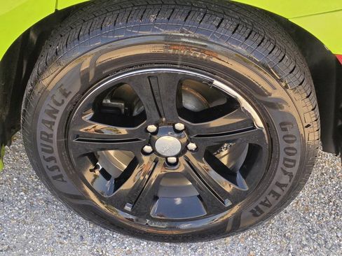 Used 2019 Dodge Charger SXT image 29