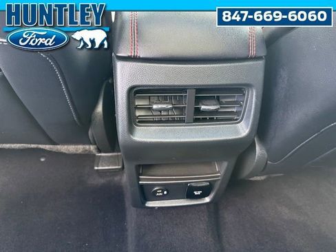 Used 2022 Ford Edge ST-Line AWD/4WD image 18