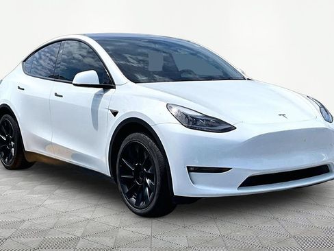 Used 2024 Tesla Model Y Long Range AWD/4WD image 5