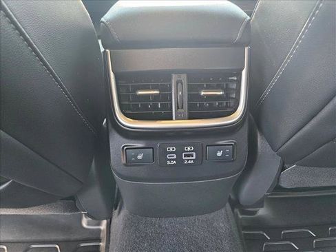 Used 2025 Subaru Outback Limited AWD/4WD image 19