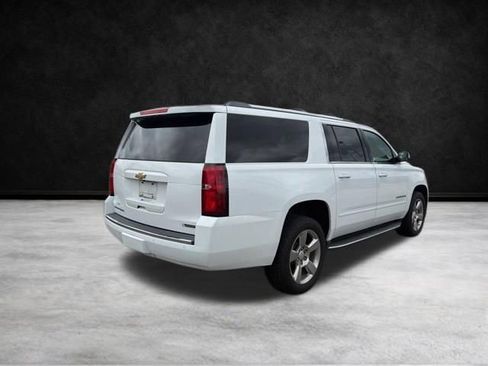 Used 2018 Chevrolet Suburban Premier AWD/4WD image 4