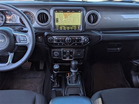 Used 2023 Jeep Gladiator Overland w/ Cold Weather Group image 23