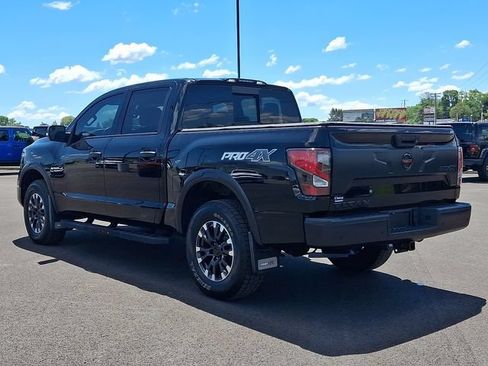 Used 2021 Nissan Titan PRO-4X w/ Pro-4x Convenience Package AWD/4WD image 7