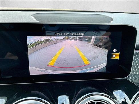 Used 2020 Mercedes-Benz GLB 250 image 23