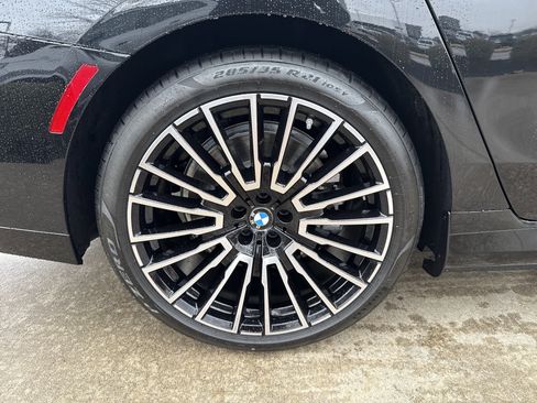 New 2026 BMW 750e xDrive image 25