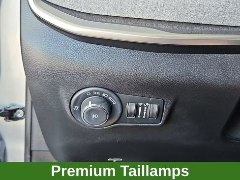 Used 2022 Jeep Compass Latitude w/ Sun and Sound Group AWD/4WD image 15