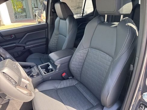 New 2026 Toyota 4Runner TRD Off-Road Premium AWD/4WD image 11