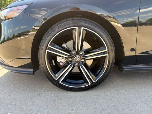 Used 2023 Honda Accord Sport image 9