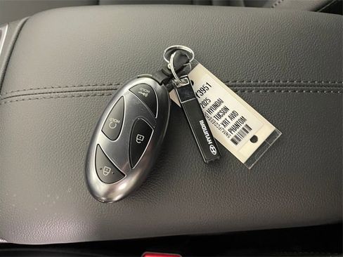 New 2025 Hyundai Tucson XRT image 3