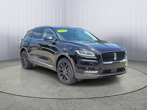 Used 2023 Lincoln Nautilus Reserve w/ Equipment Group 202A AWD/4WD image 2
