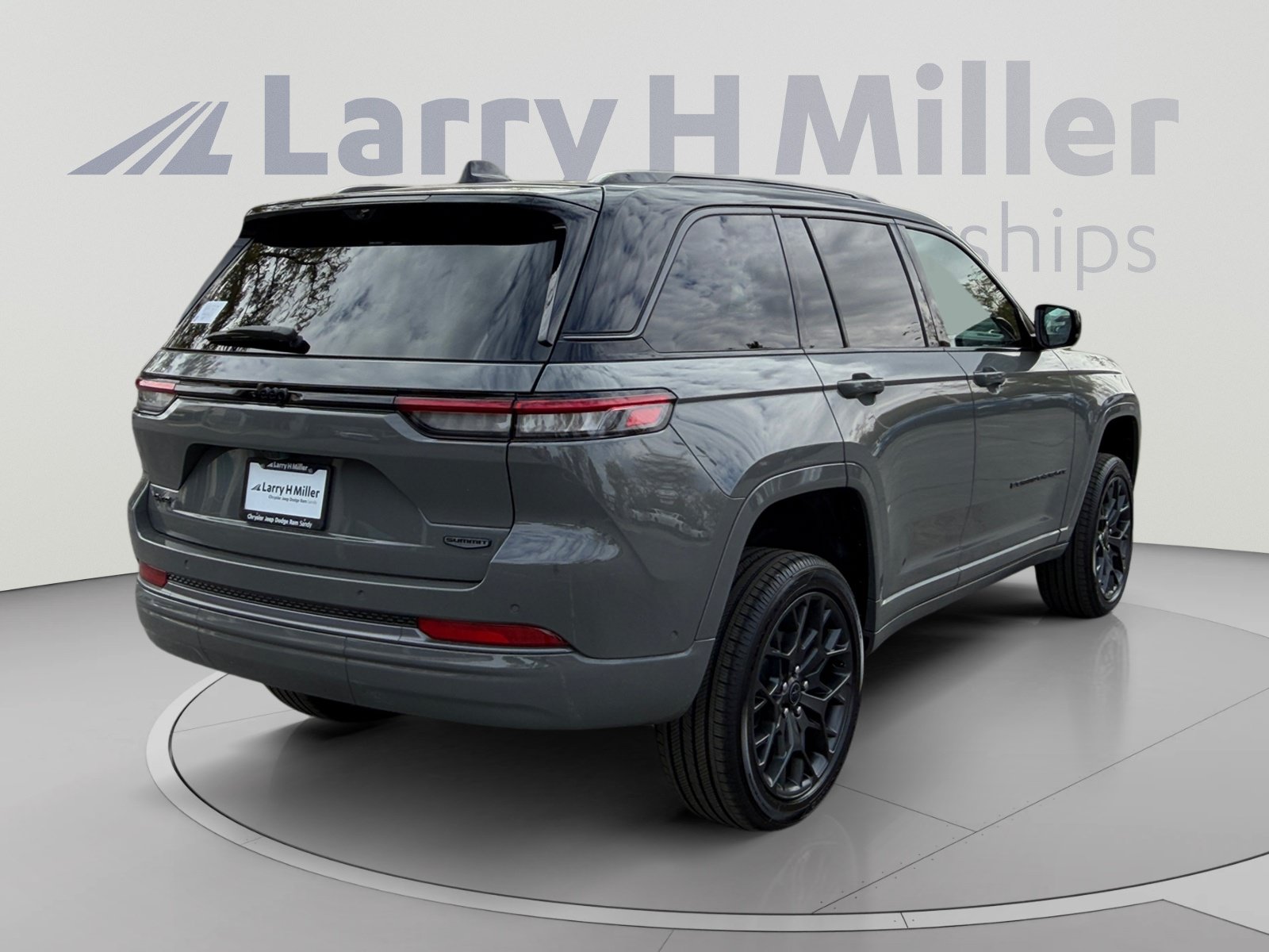 New 2027 Jeep Grand Cherokee Summit AWD/4WD image 5