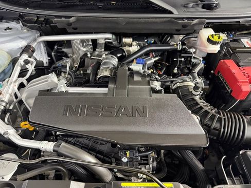 Used 2025 Nissan Rogue SV FWD image 34