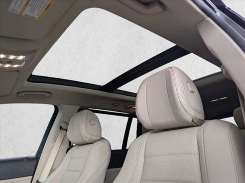 Used 2020 Mercedes-Benz GLS 580 4MATIC image 17