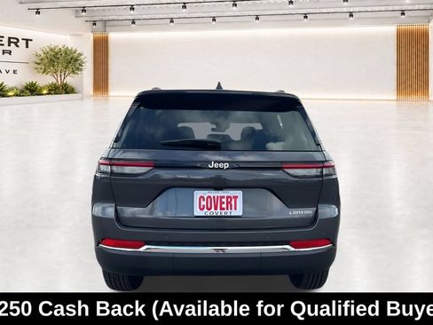 New 2025 Jeep Grand Cherokee Laredo X w/ Luxury Tech Group I RWD image 11