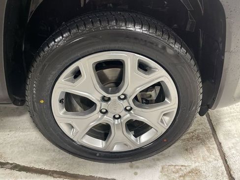 Certified 2020 Jeep Renegade Limited AWD/4WD image 10