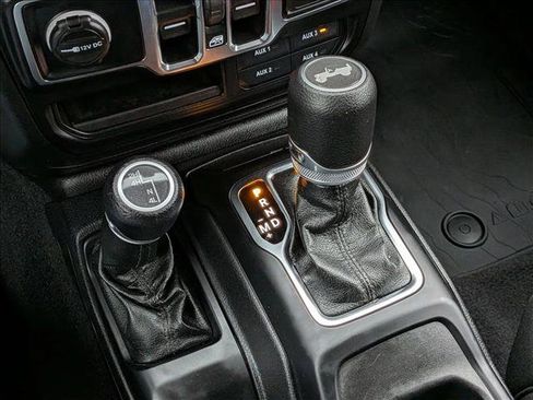 Used 2021 Jeep Wrangler Unlimited Sport image 12