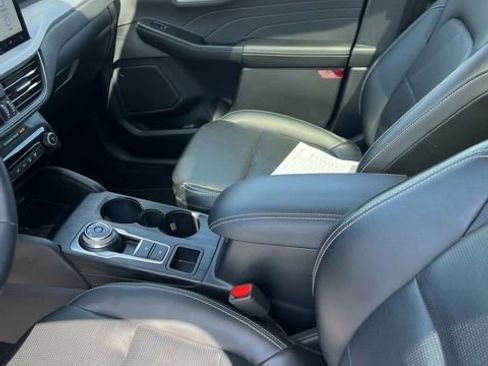 Used 2023 Ford Escape Platinum FWD image 15