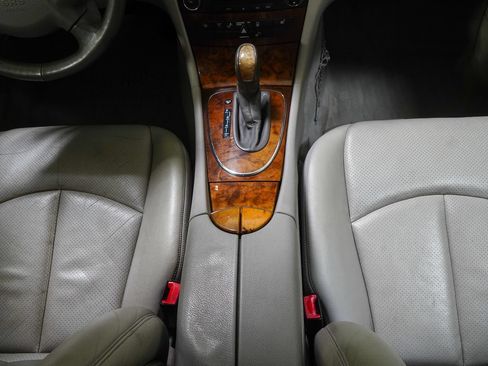 Used 2003 Mercedes-Benz E 320 Sedan image 34