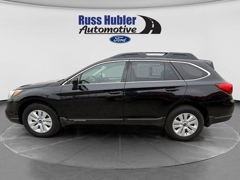 Used 2017 Subaru Outback 2.5i Premium w/ Popular Package #1 AWD/4WD image 4