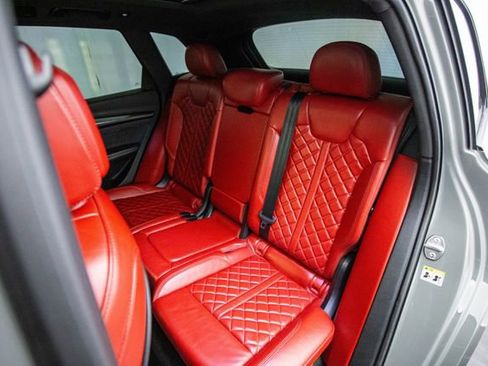Used 2020 Audi SQ5 Premium Plus w/ Premium Plus Package image 25