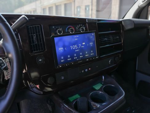 Used 2012 GMC Savana 1500 RWD image 27