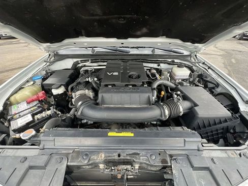 Used 2021 Nissan Frontier SV w/ SV Utility Package image 13