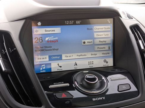 Used 2019 Ford Escape Titanium image 22