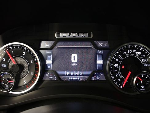 Used 2024 RAM 2500 Laramie AWD/4WD image 10