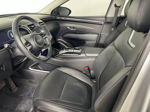 Used 2022 Hyundai Tucson Limited w/ Winter Package AWD/4WD image 2