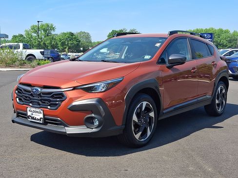 Used 2025 Subaru Crosstrek 2.5i Limited w/ Crosstrek Mirror Package AWD/4WD image 3