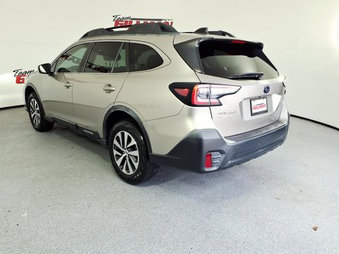 Used 2020 Subaru Outback Premium w/ Popular Package #1 AWD/4WD image 4