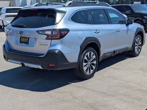 Used 2023 Subaru Outback Touring XT AWD/4WD image 2