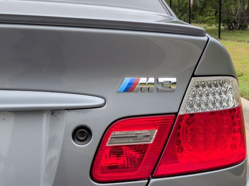 Used 2005 BMW M3 Coupe image 11