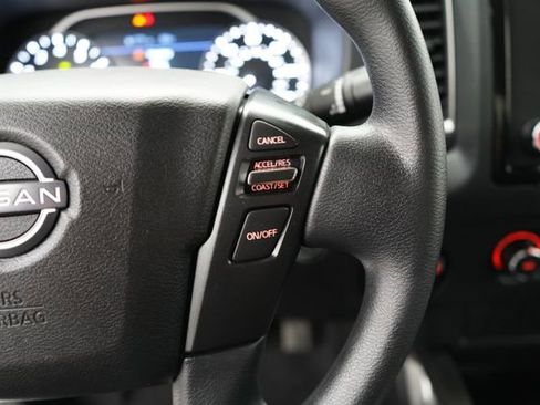 Used 2024 Nissan Frontier SV AWD/4WD image 19