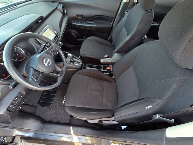 Used 2025 Nissan Kicks Play S FWD image 18