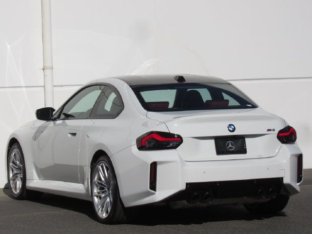 Used 2025 BMW M2 w/ Lighting Package RWD image 5