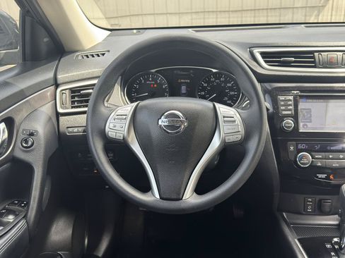 Used 2016 Nissan Rogue SV w/ SV Premium Package FWD image 16