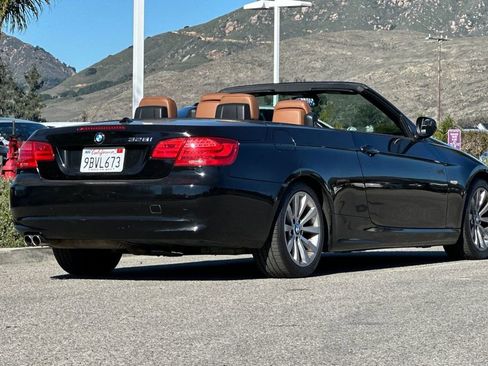 Used 2011 BMW 328i Convertible image 3
