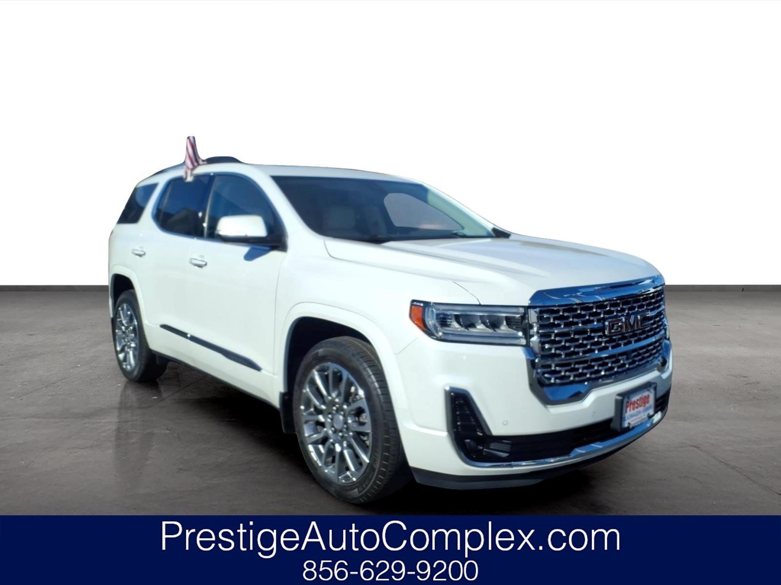 Used 2022 GMC Acadia Denali w/ Denali Ultimate Package AWD/4WD image 1