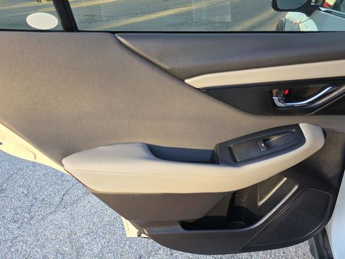 Used 2023 Subaru Outback Premium image 31