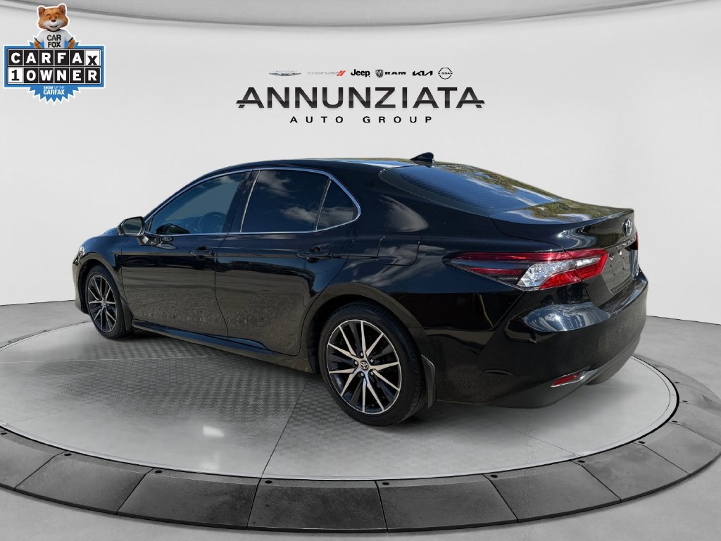 Used 2021 Toyota Camry XLE AWD/4WD image 3