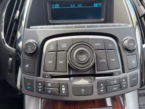 Used 2011 Buick LaCrosse CXL image 16