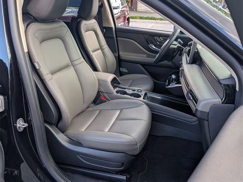 Used 2024 Lincoln Corsair FWD image 18