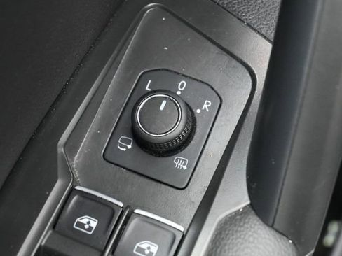 Used 2024 Volkswagen Tiguan SEL R-Line w/ MDO Package, Two-Row AWD/4WD image 12